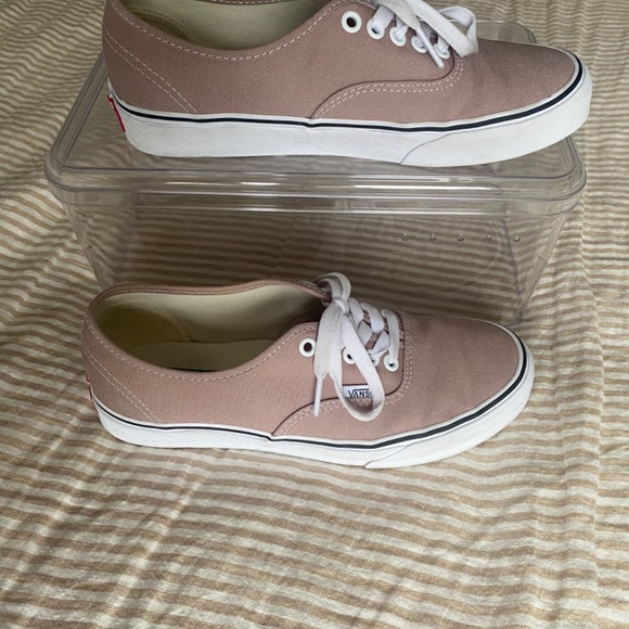 Vans Authentic Shoe, Unisex Size 8.5 Women, 7 Men - Picture 4 of 8